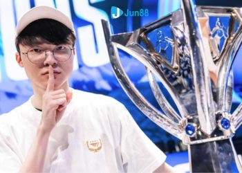 Faker lại đạt thêm thành tích chưa từng có trong làng Esports