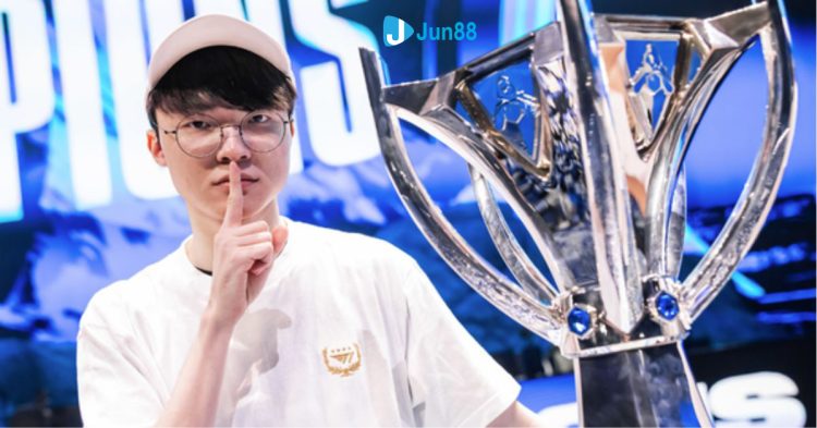 Faker lại đạt thêm thành tích chưa từng có trong làng Esports